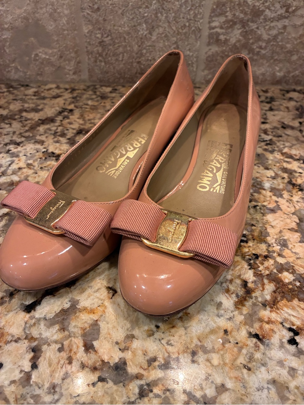 Salvatore Ferragamo Varina Pink Patent Bow Flats Size 5